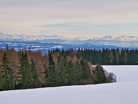 haus weisse wolke view walking